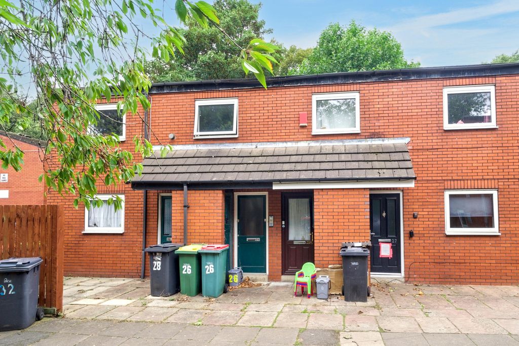 Property photo 1 of 11 26 Harcourt Street, Preston, Lancashire, Pr1 7Er