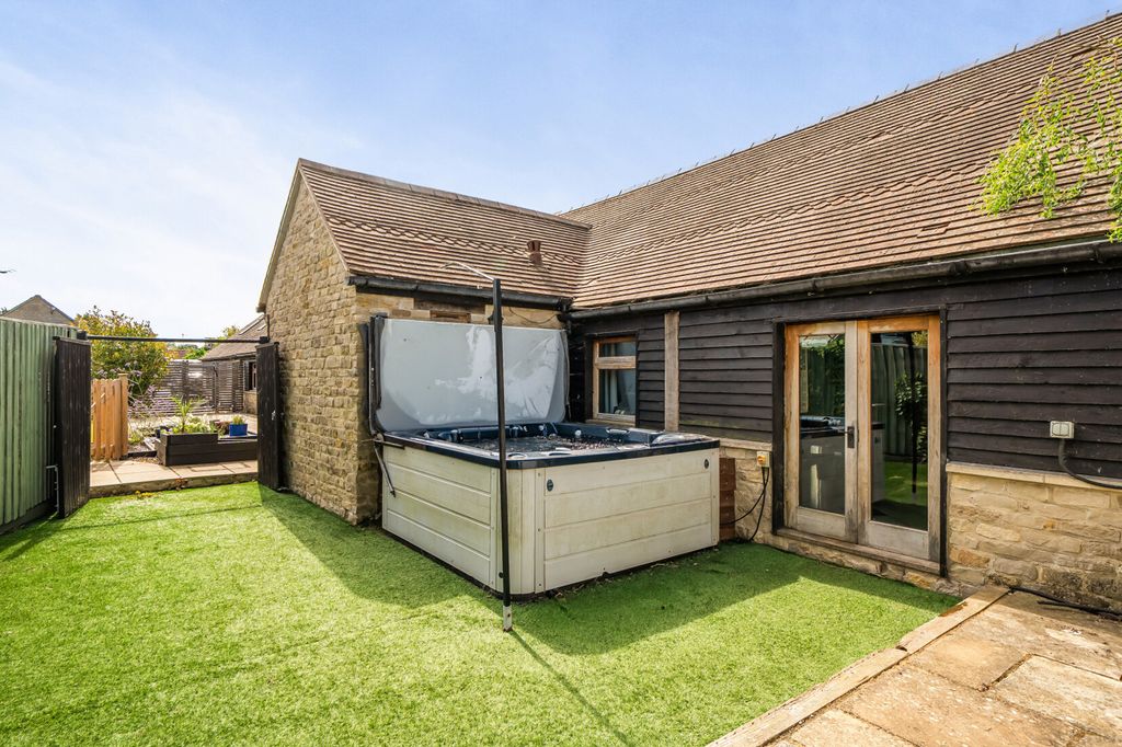 Property photo 2 of 20 External