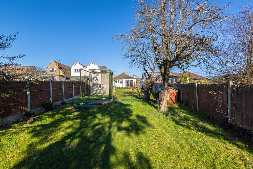 Property photo 2 of 31