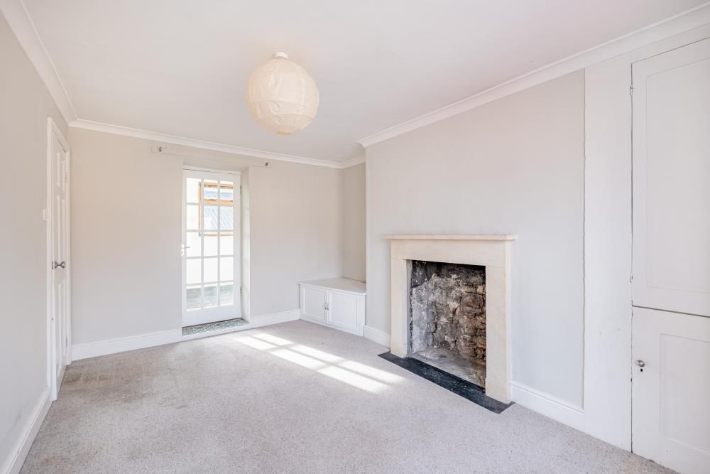 Property photo 3 of 21 Lounge 1.Jpg