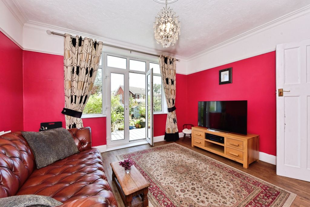 Property photo 2 of 15