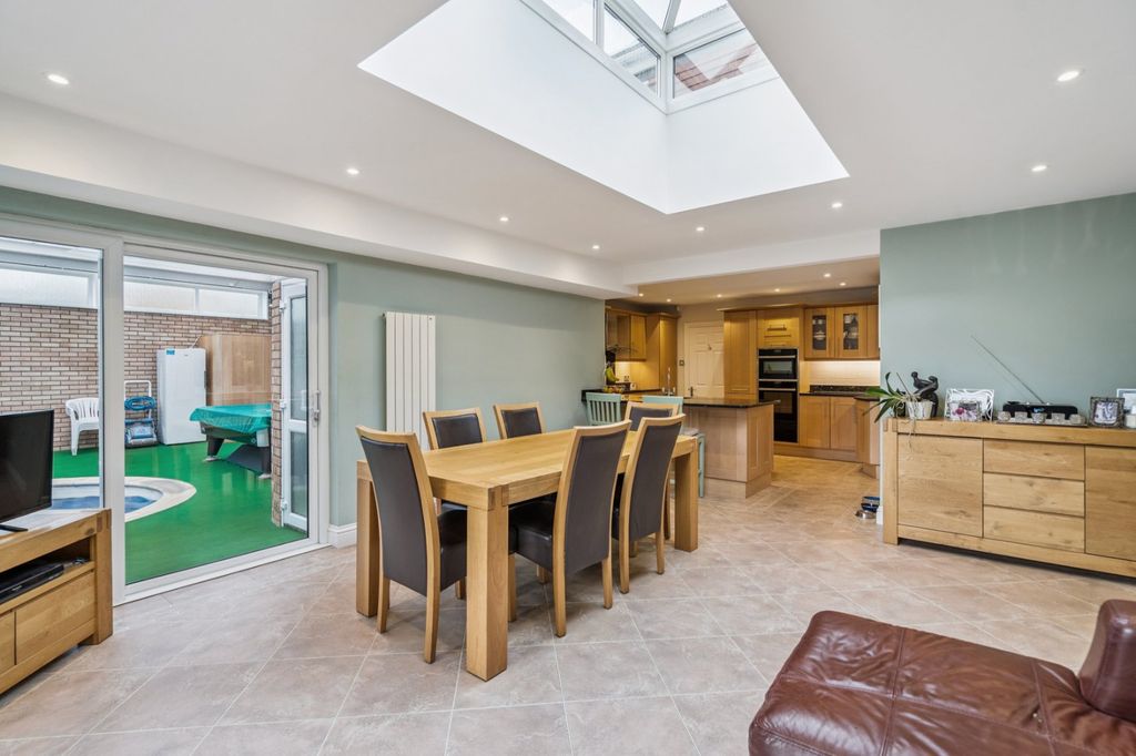 Property photo 3 of 21 Picture No. 07