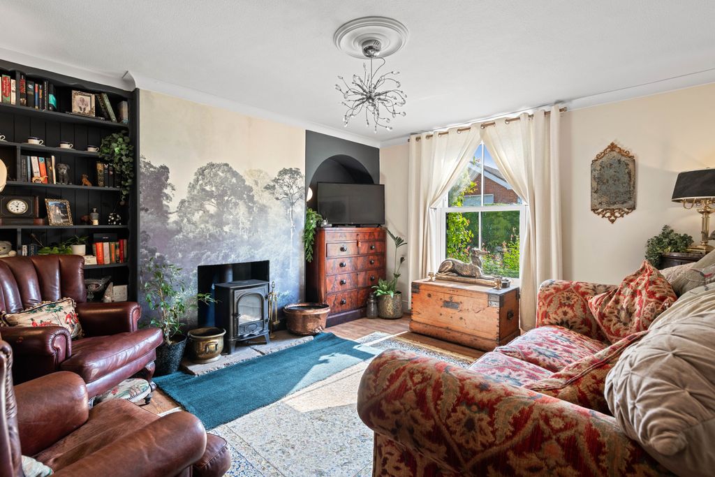 Property photo 2 of 61