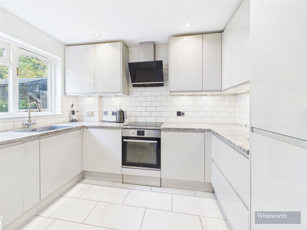 Property photo 2 of 12 Picture No. 04