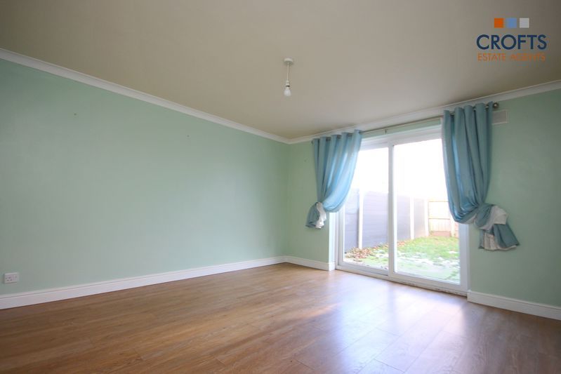 Property photo 3 of 9 Lounge