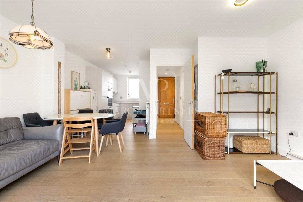 Property photo 2 of 17 Picture No. 32