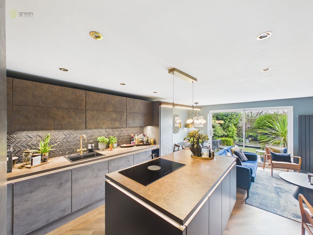 Property photo 2 of 45 Cam05591G0Pr0137Still001