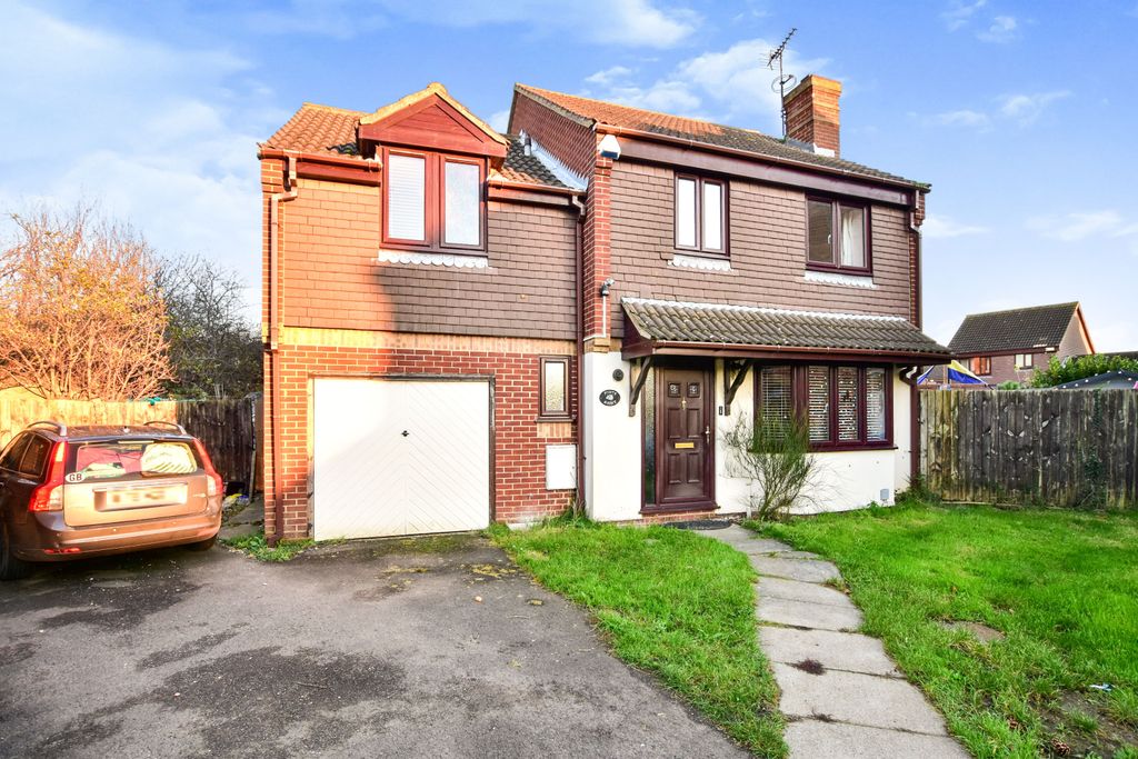 Property photo 1 of 15 Front
