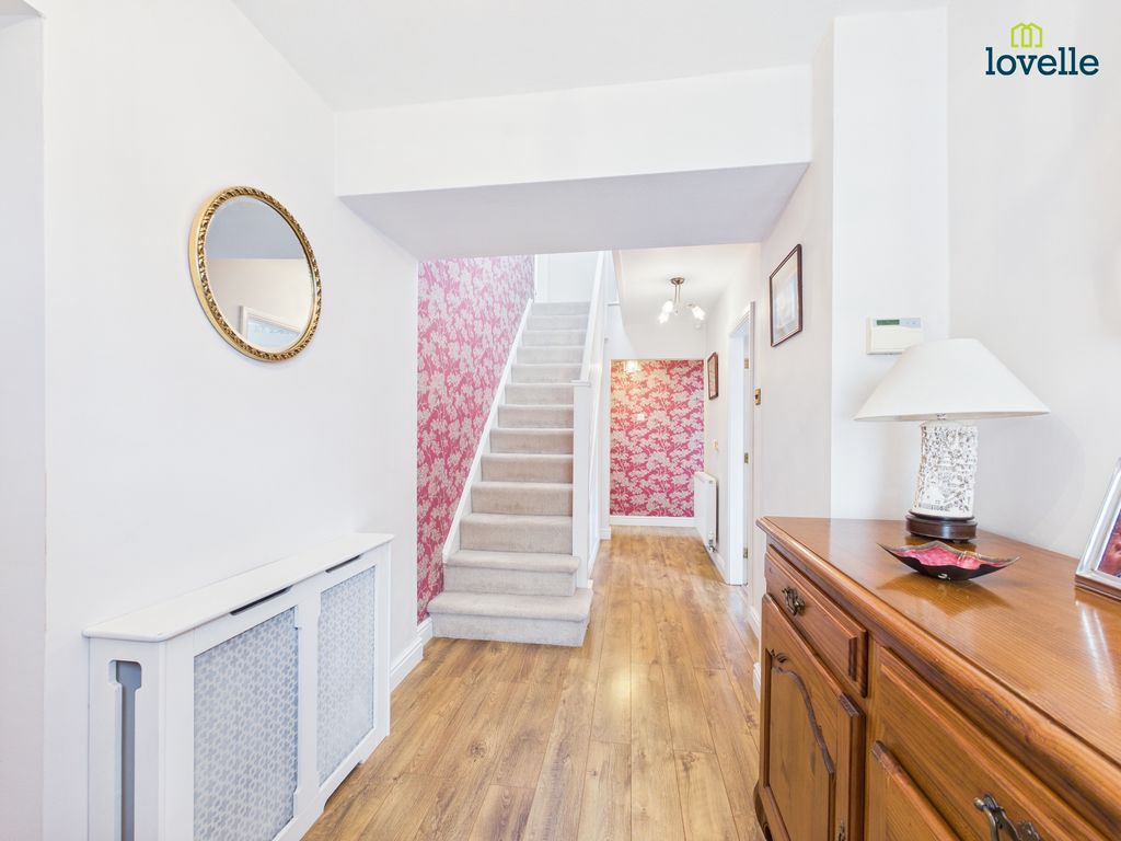 Property photo 3 of 32