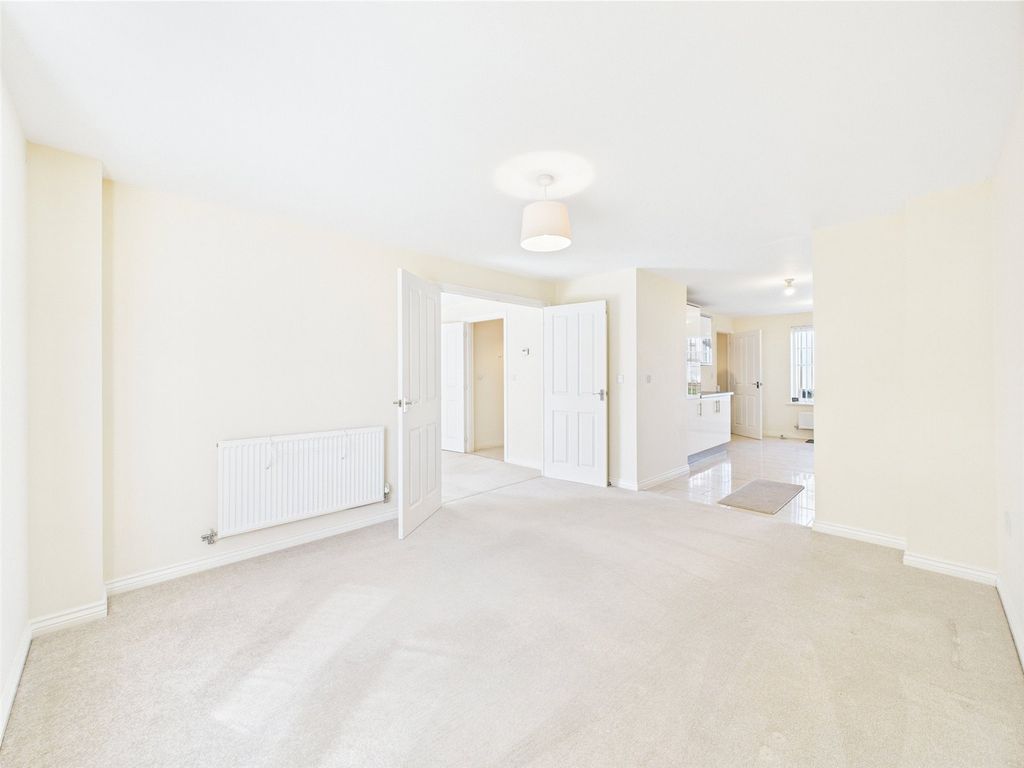 Property photo 2 of 18 Picture No. 05