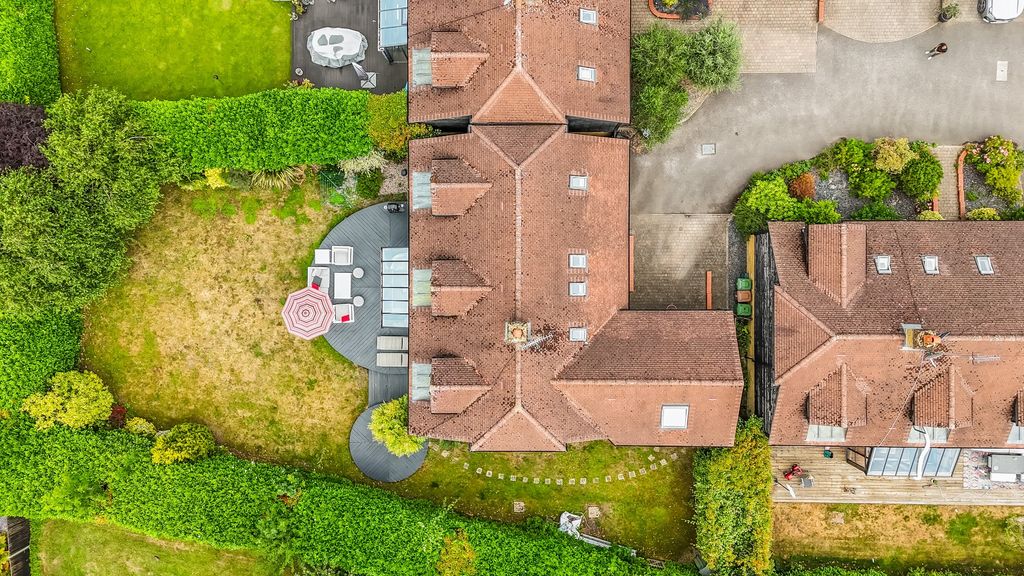 Property photo 1 of 25 4047540