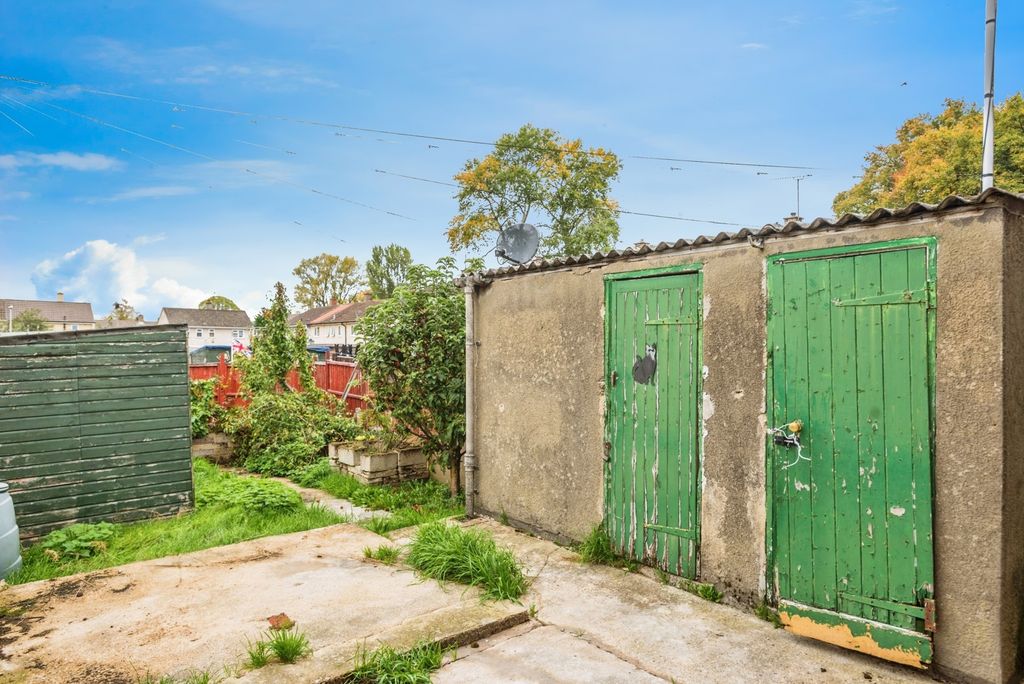 Property photo 3 of 17 Photo