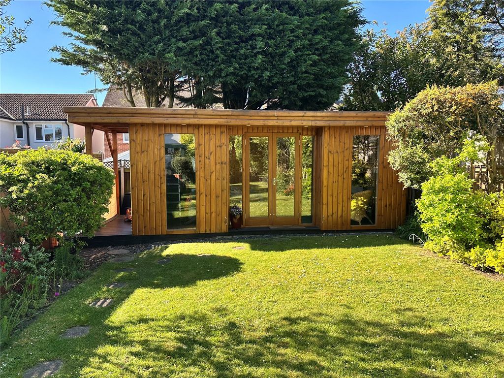 Property photo 3 of 23 Picture No. 22