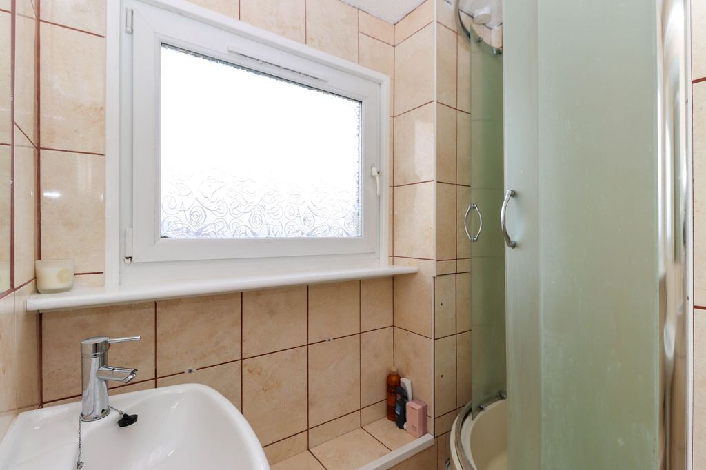 Additional image 14 of 2 bed flat for saleVictoria Street, Craigshill, Livingston EH54