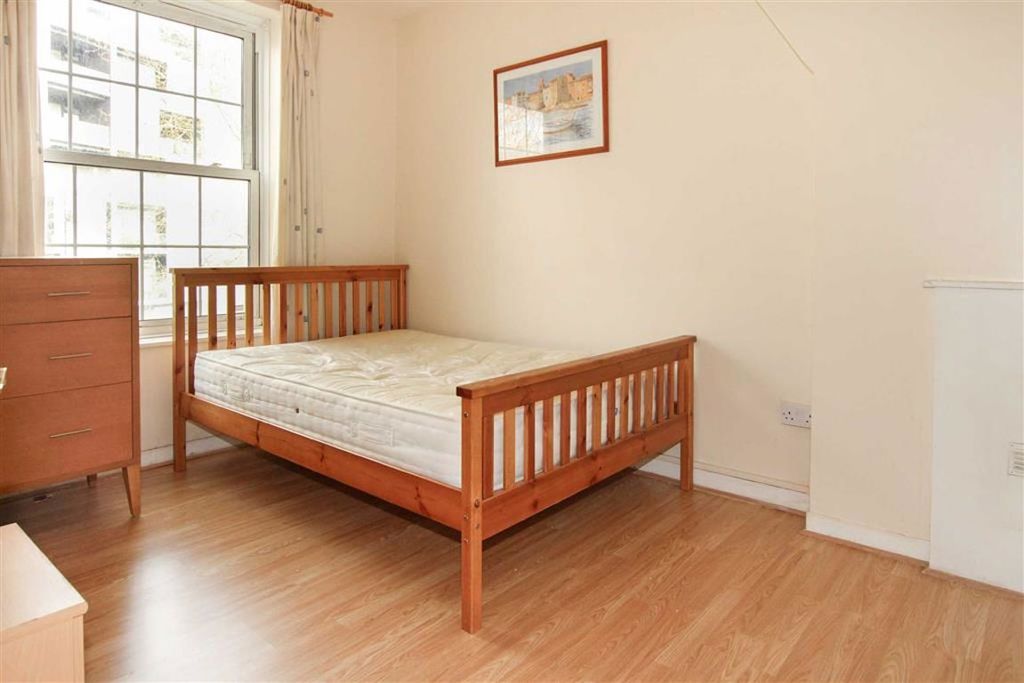 Property photo 3 of 4