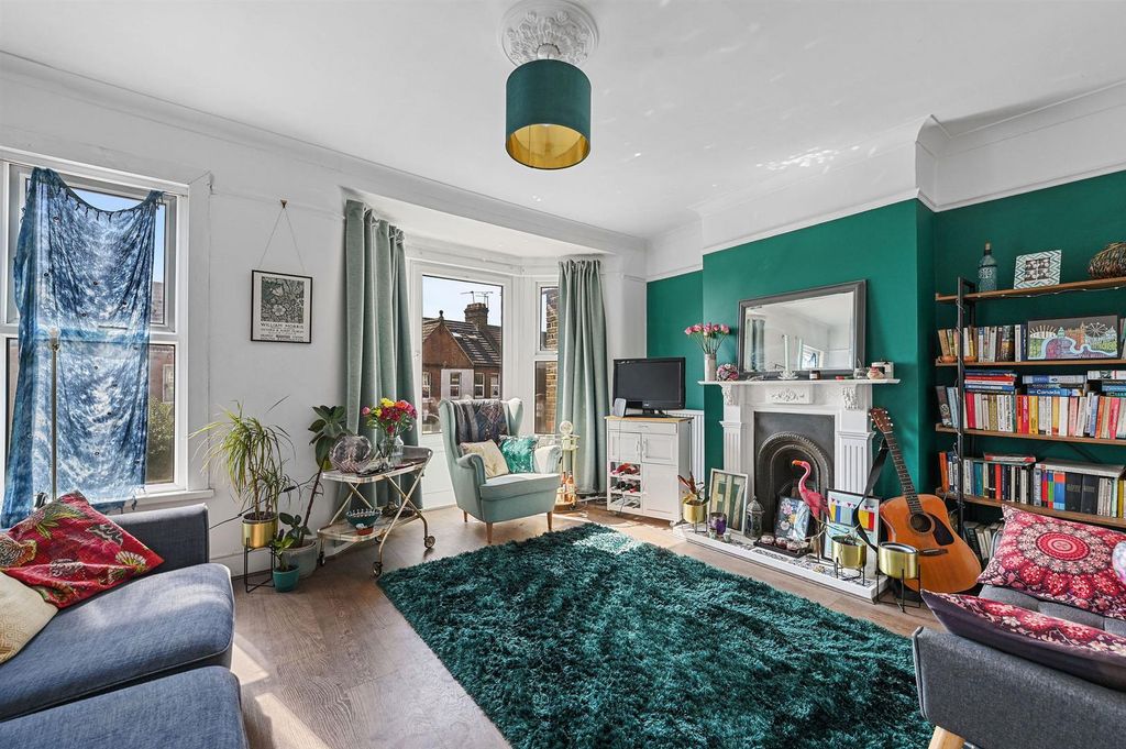 Property photo 2 of 13 6