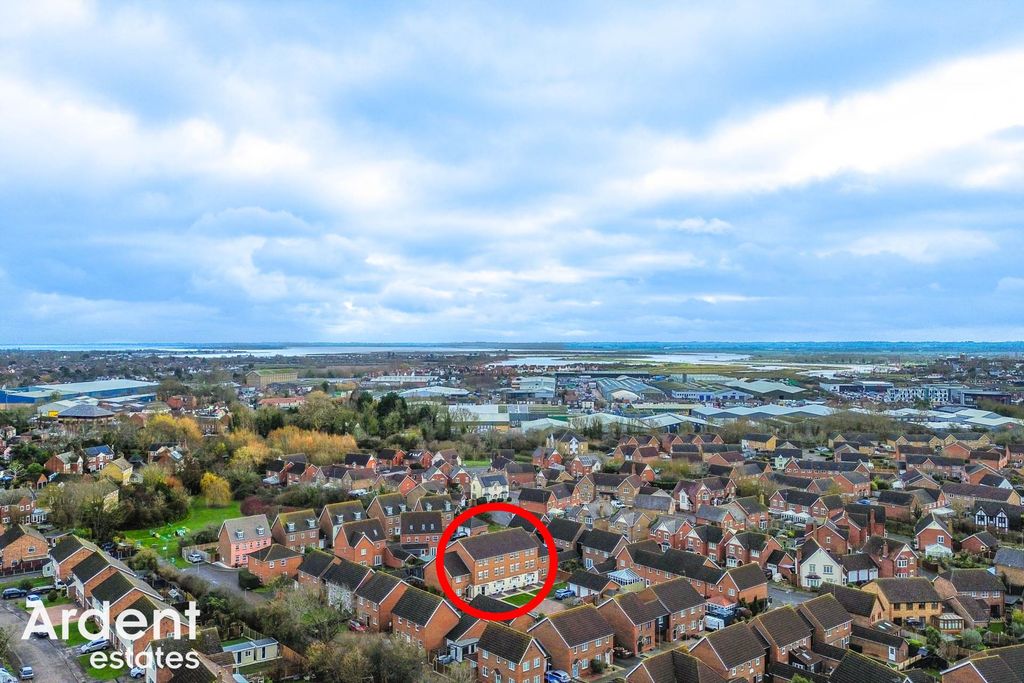 Property photo 2 of 24