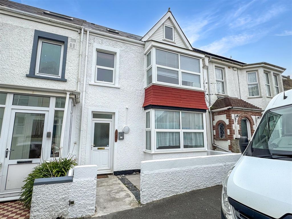 Property photo 1 of 8 Mayfield Road