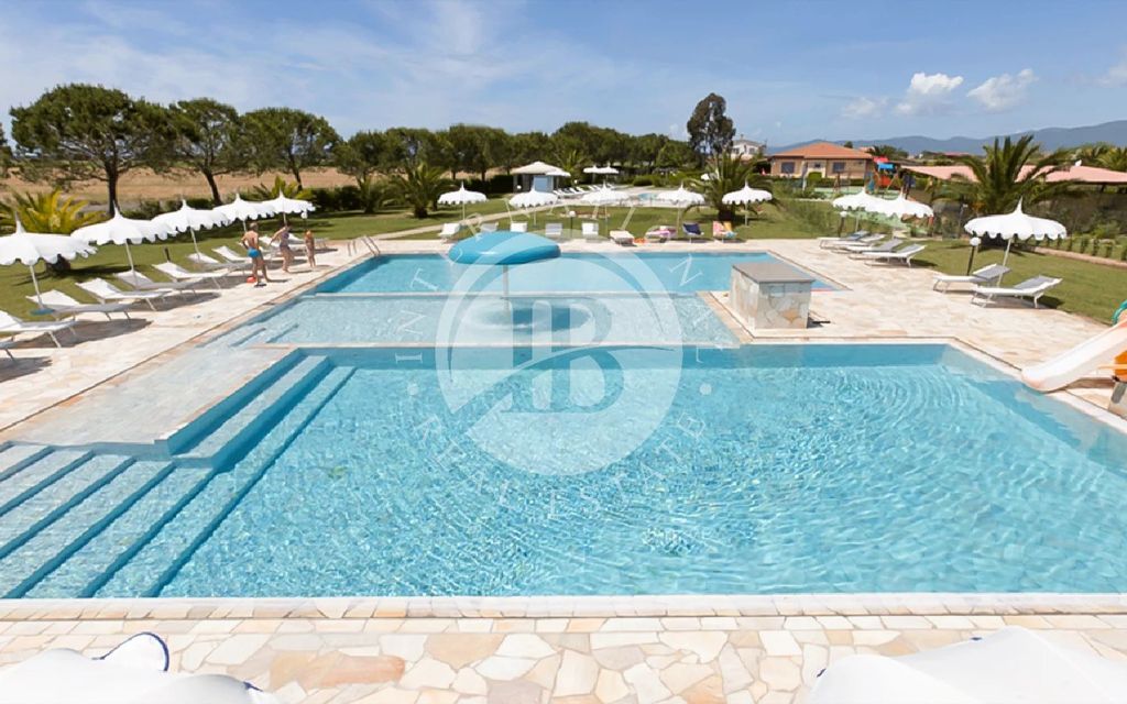 Property photo 2 of 25