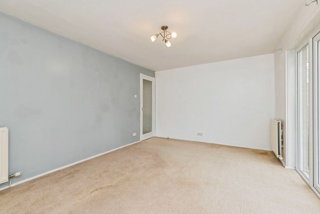 Property photo 2 of 20 Pbox-Img.Jpg
