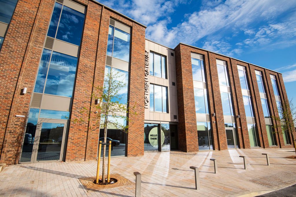 Property photo 2 of 23