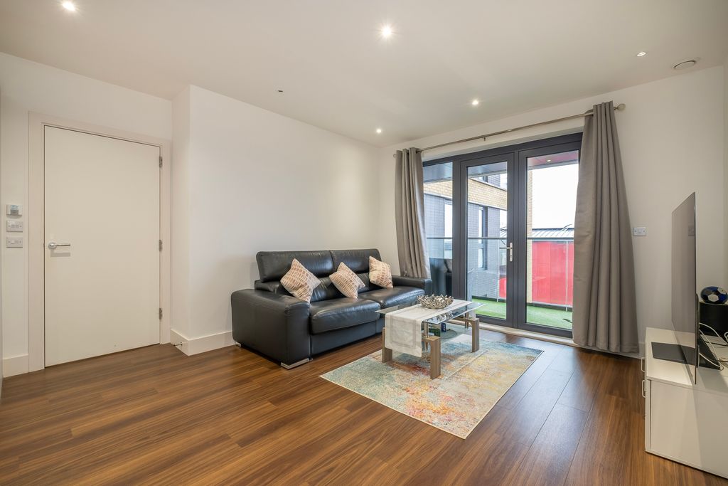 Property photo 3 of 11