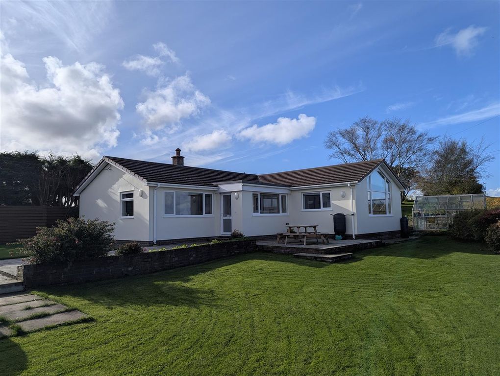 Property photo 1 of 25 Syg Exterior Bungalow 1.Jpg