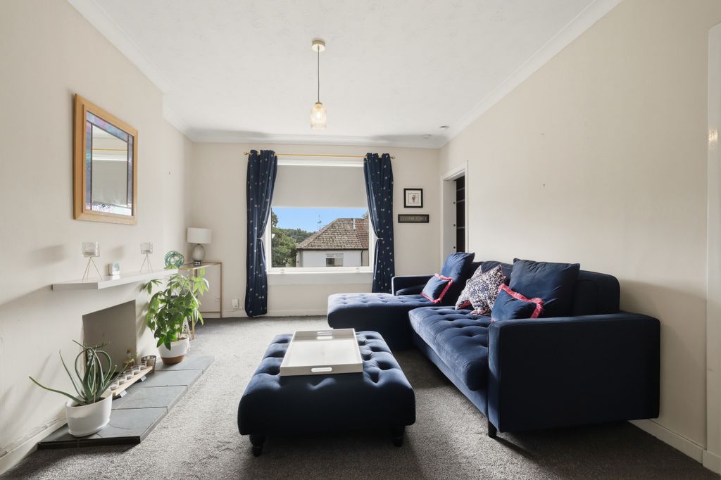 Property photo 3 of 34