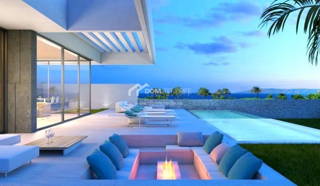 Property photo 1 of 18 Siam Gardens · 3-Bed Detached Villa