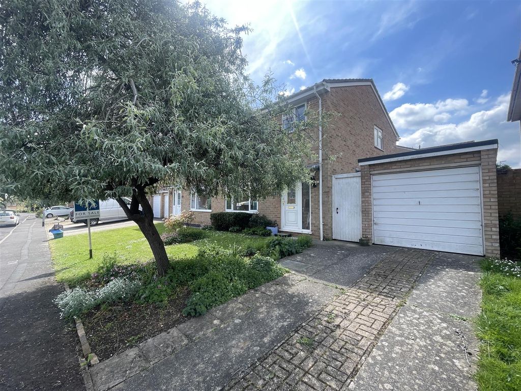 Property photo 1 of 9