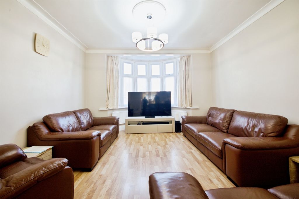 Property photo 2 of 23