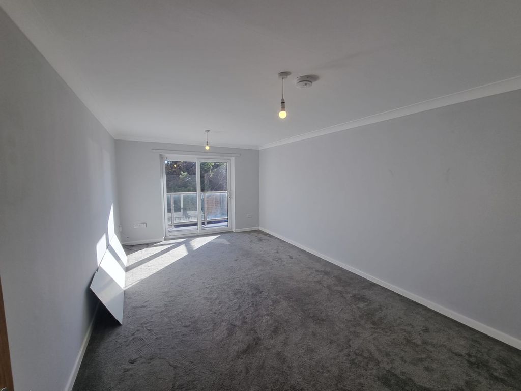 Property photo 3 of 9 Gallery