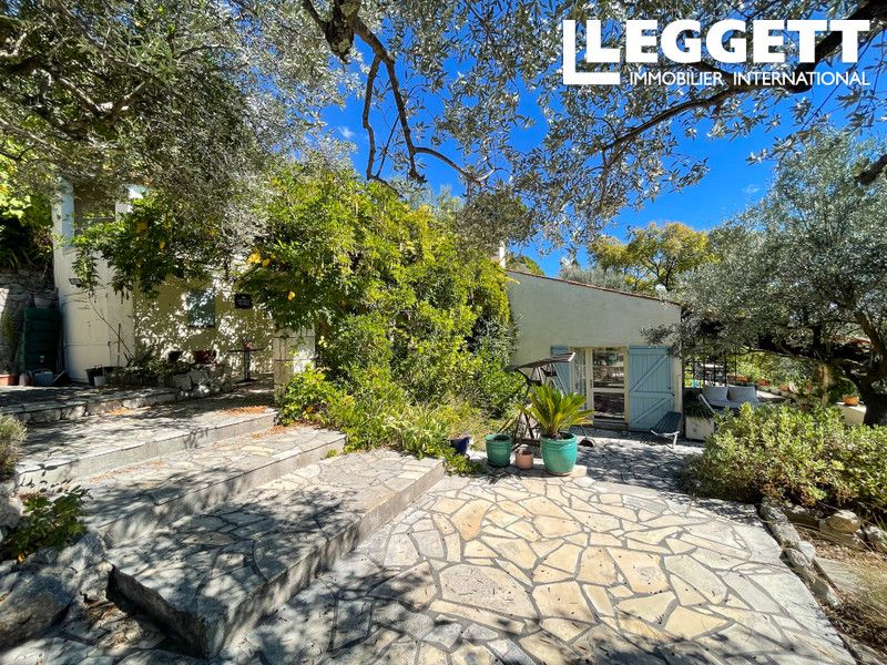 Property photo 2 of 10