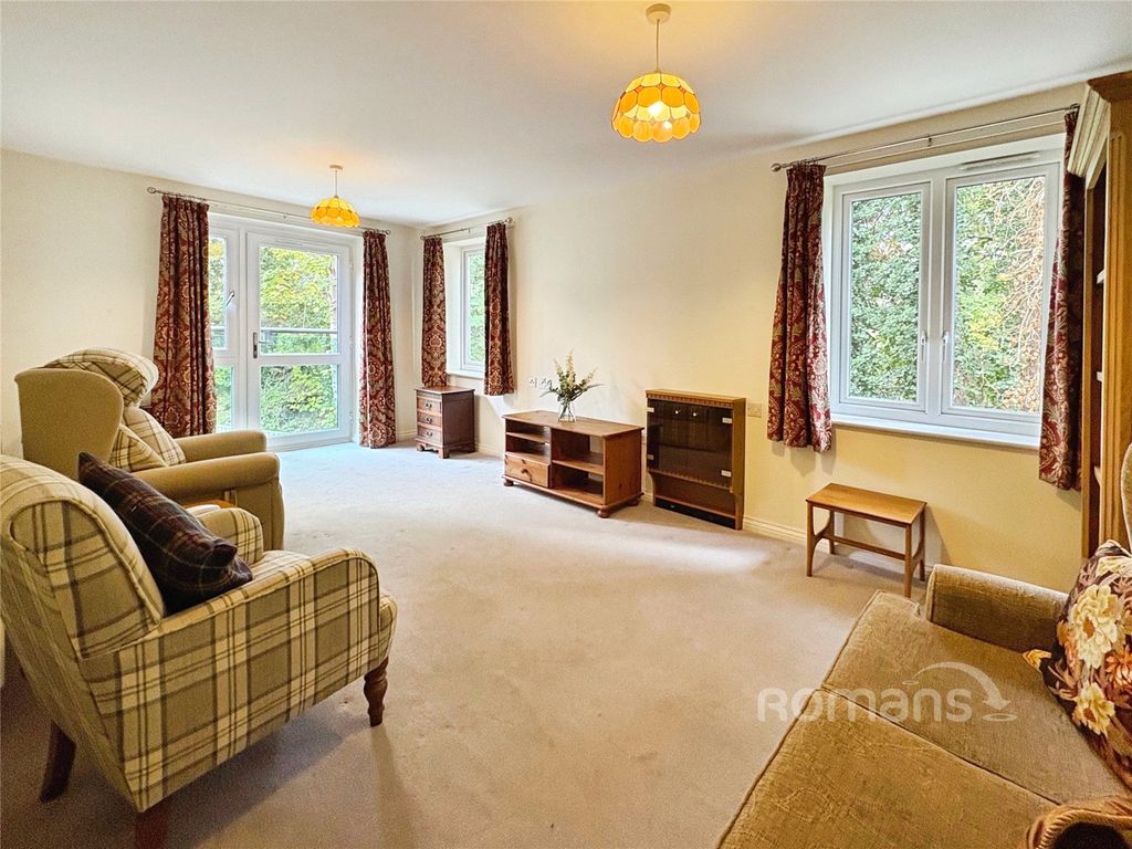 Property photo 2 of 10 Picture No. 06