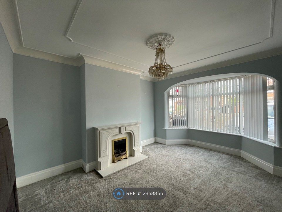Property photo 2 of 19 Front Lounge