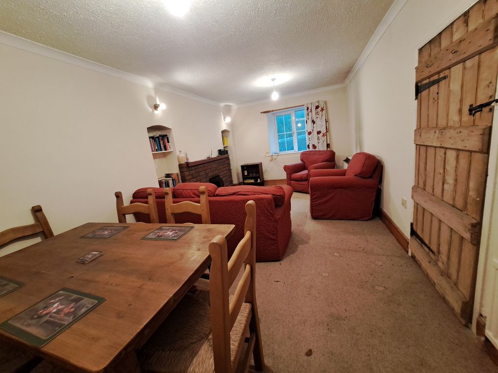 Property photo 3 of 11 Not Specified