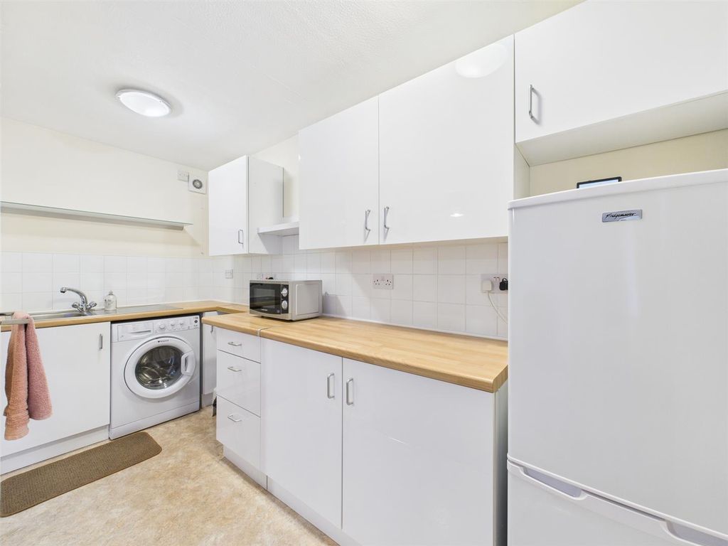 Property photo 2 of 6 Cam02435G0-Pr0132-Still007.Jpg