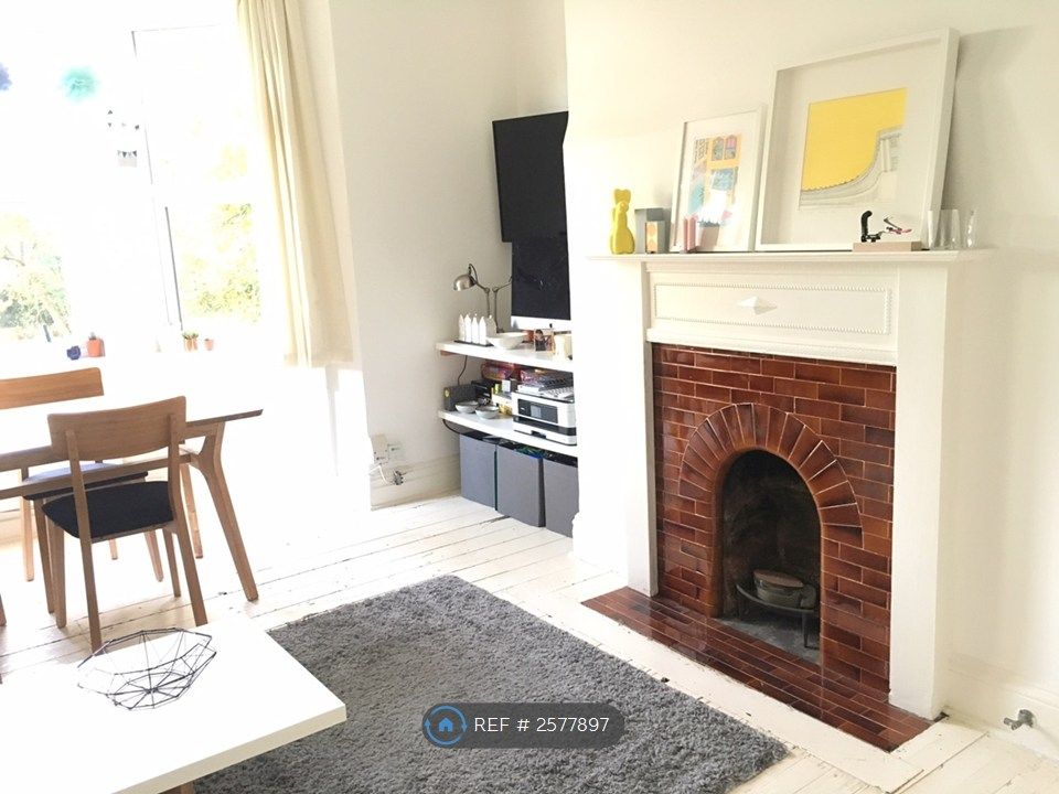 Property photo 2 of 8