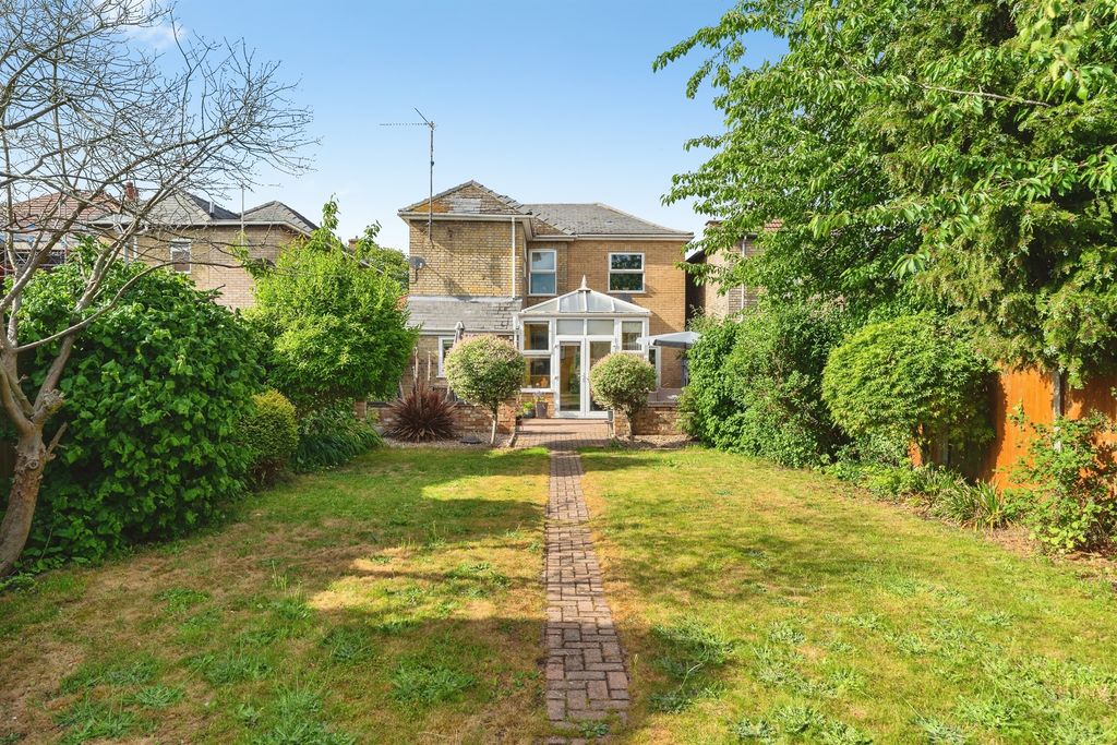 Property photo 1 of 26