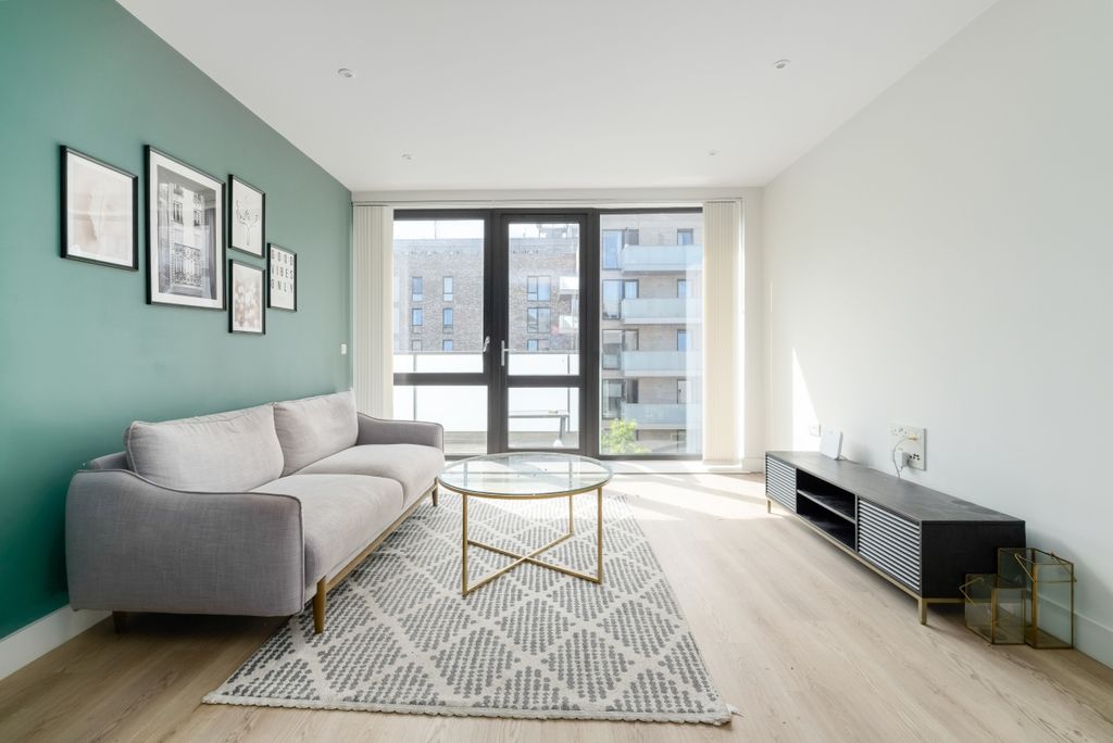 Property photo 1 of 22 Reception