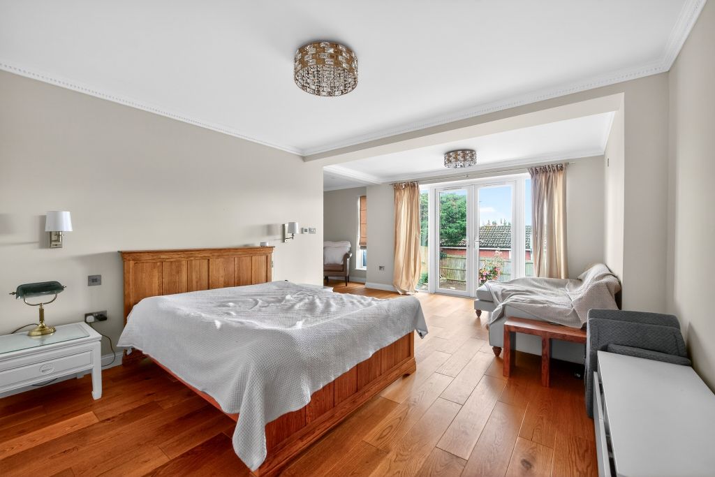 Property photo 3 of 31