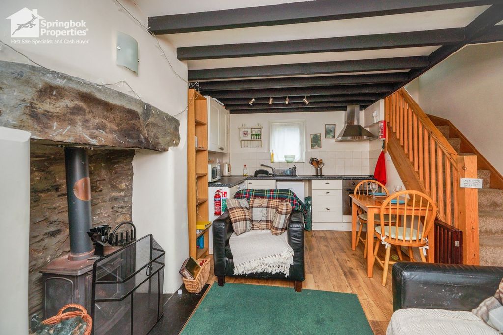 Property photo 3 of 12 Image 2