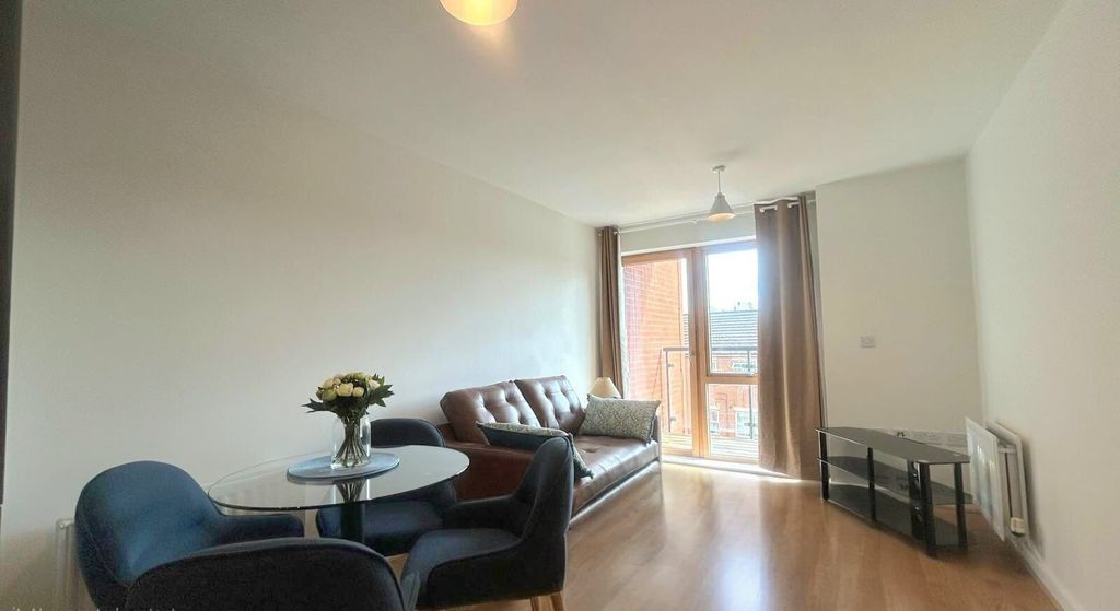 Property photo 2 of 9 Picture No. 12