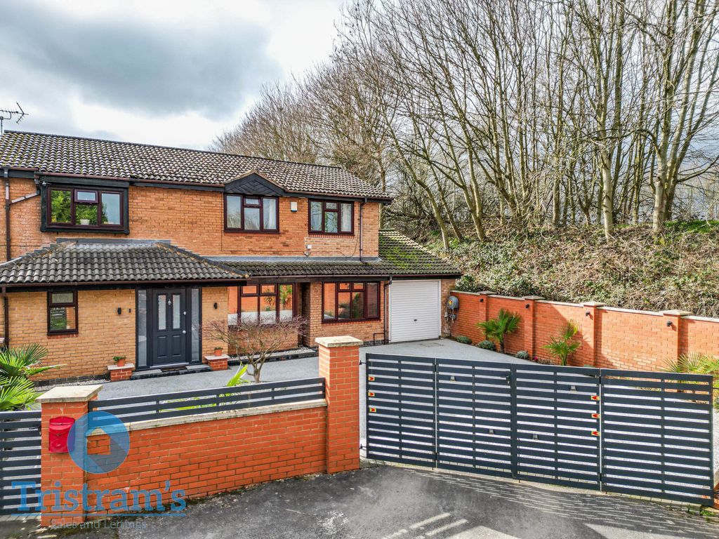 Property photo 1 of 30