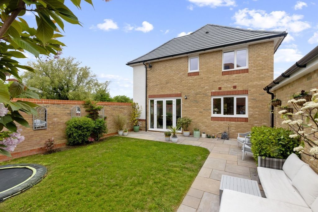 Property photo 2 of 20 Photo 22