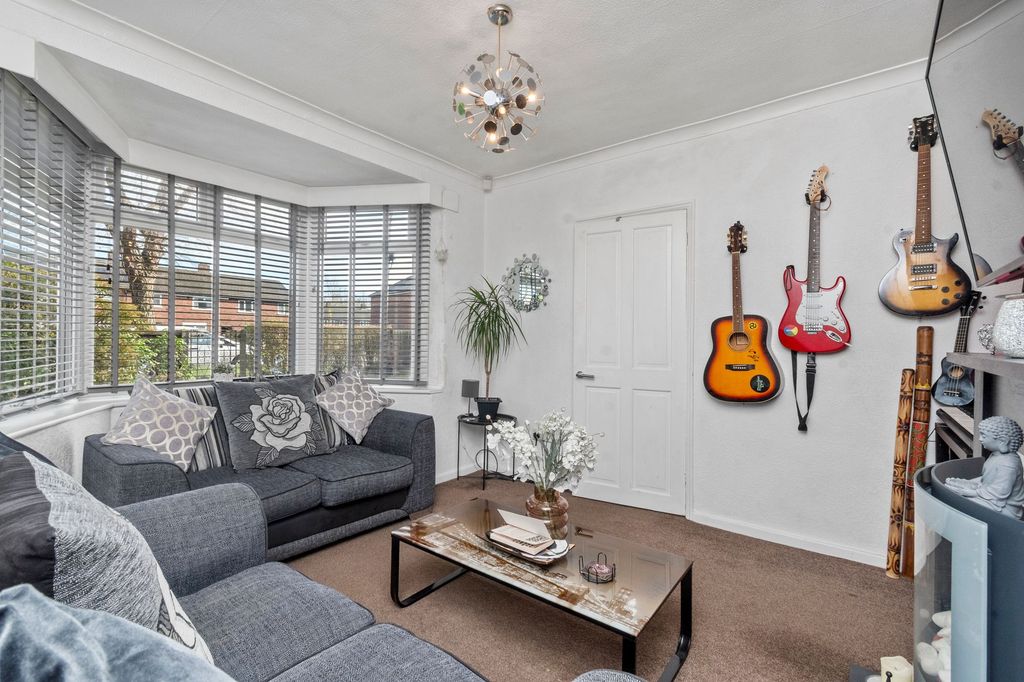 Property photo 3 of 32