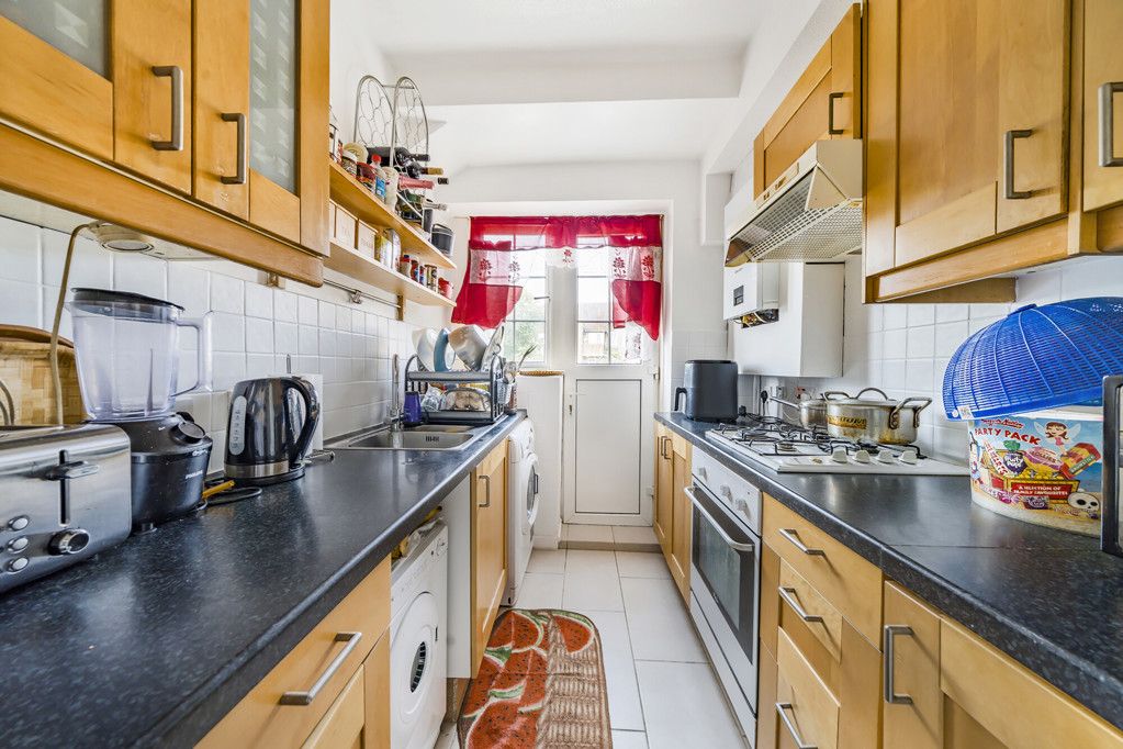 Property photo 3 of 9 Kicthen