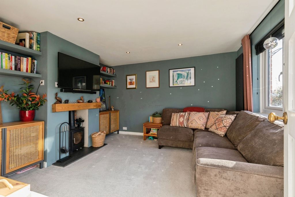 Property photo 2 of 20 Pbox-Img.Jpg