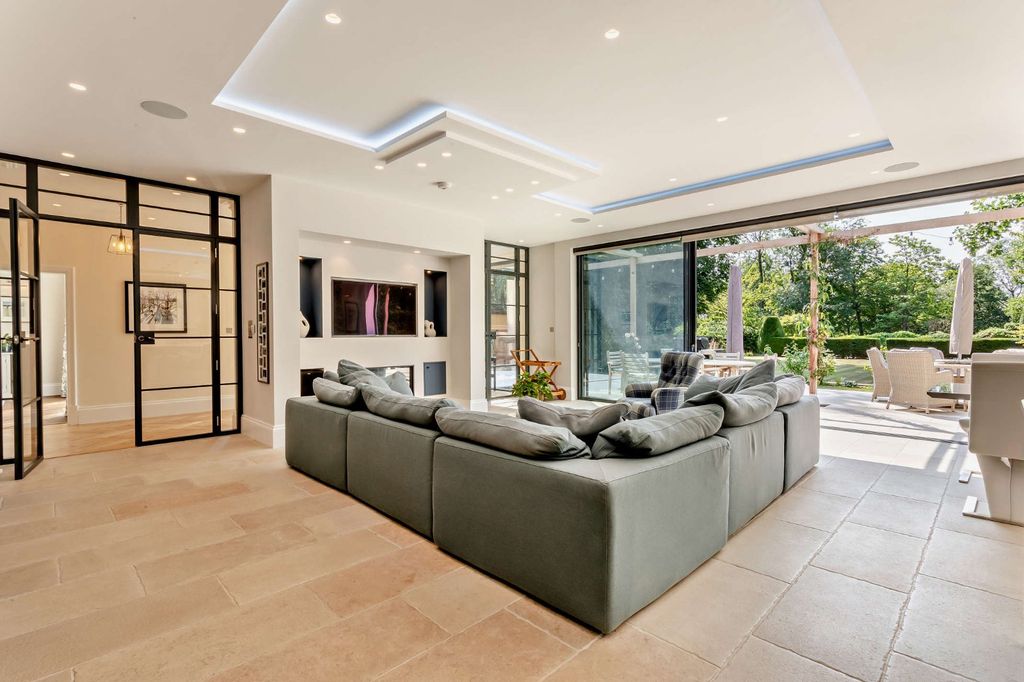 Additional image 6 of 5 bed detached house for saleWoodlands Road, Great Shelford, Cambridge, Cambridgeshire CB22