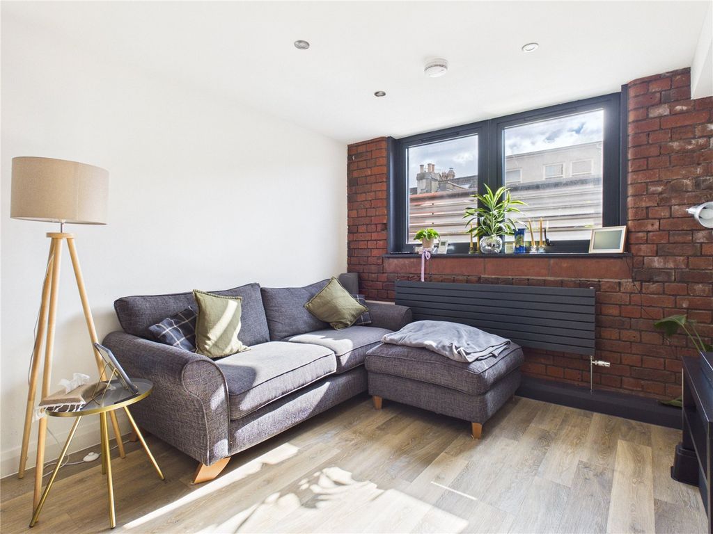 Property photo 3 of 14 Picture No. 05